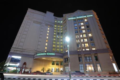 Riverbank Suites Waterfront กูชิง ภายนอก รูปภาพ