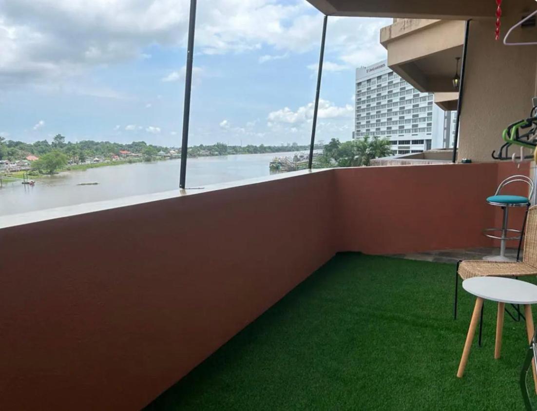 Riverbank Suites Waterfront กูชิง ภายนอก รูปภาพ
