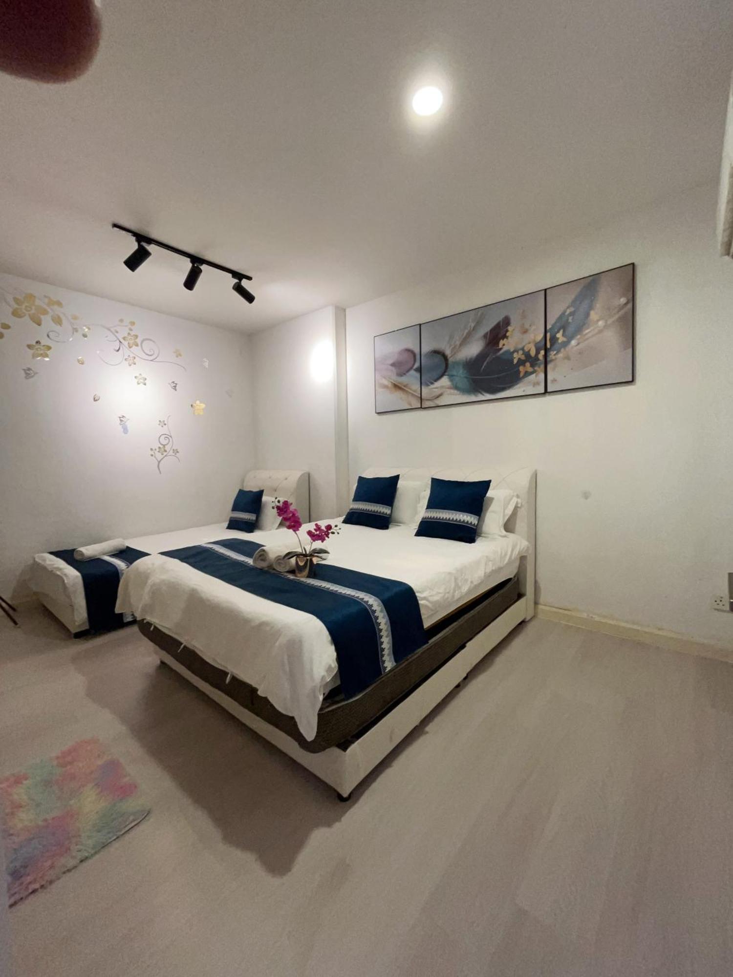 Riverbank Suites Waterfront กูชิง ภายนอก รูปภาพ